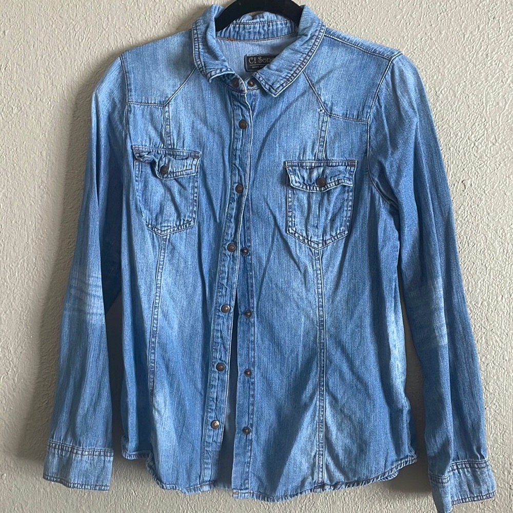 Well fitted jean button up